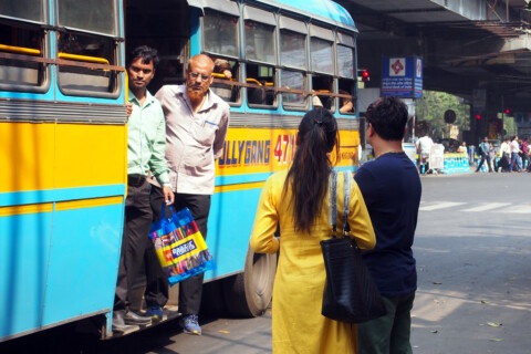 A New Bus Route is Here in Town: VS15 Amtala to Dakshineswar 31 A New Bus Route is Here in Town: VS15 Amtala to Dakshineswar