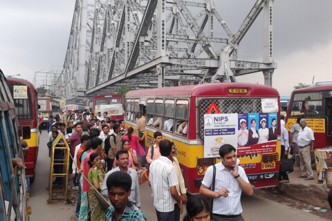 Howrah Station to Madhyamgram with Bus AL Lynx BS III