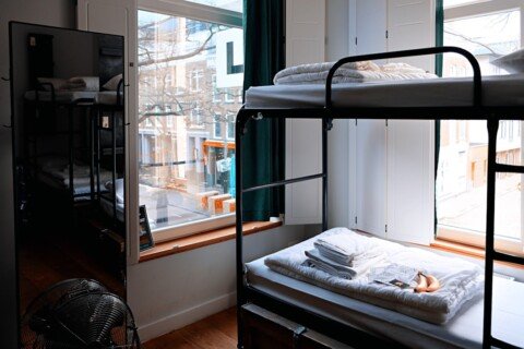 PG Guide for Students Near Calcutta University & Jadavpur University 30 Bunk bed in a shared student PG room, representing accommodation near Jadavpur University and Calcutta University in Kolkata