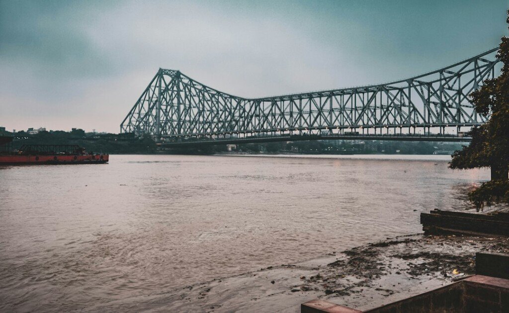Howrah Bridge over the Hooghly River beside Howrah station, Kolkata